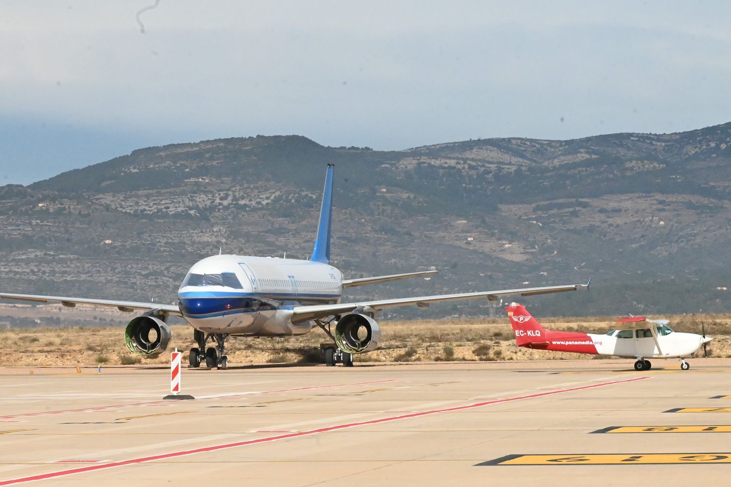 Presentación de Justo Vellón como director y visita al aeropuerto de Castellón