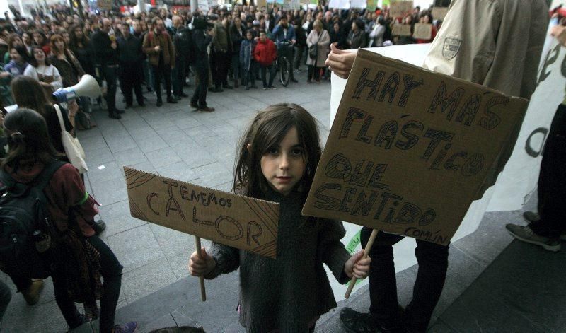 Los jóvenes zaragozanos se suman a la lucha contra el cambio climático