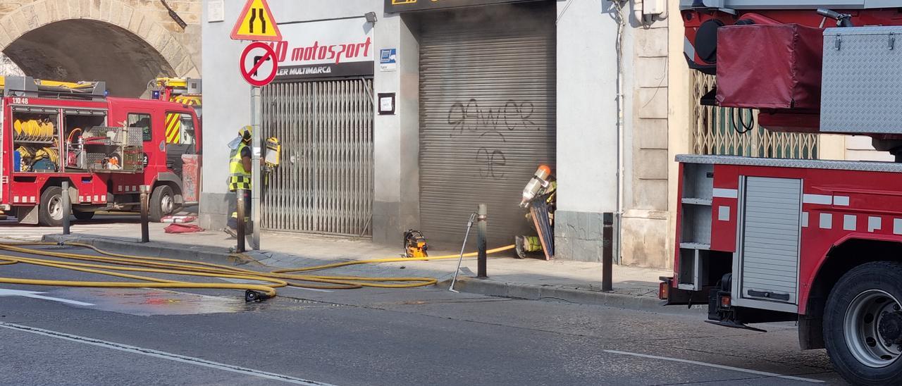 El foc ha estat en un local molt proper al carrer Arquitecte Montagut