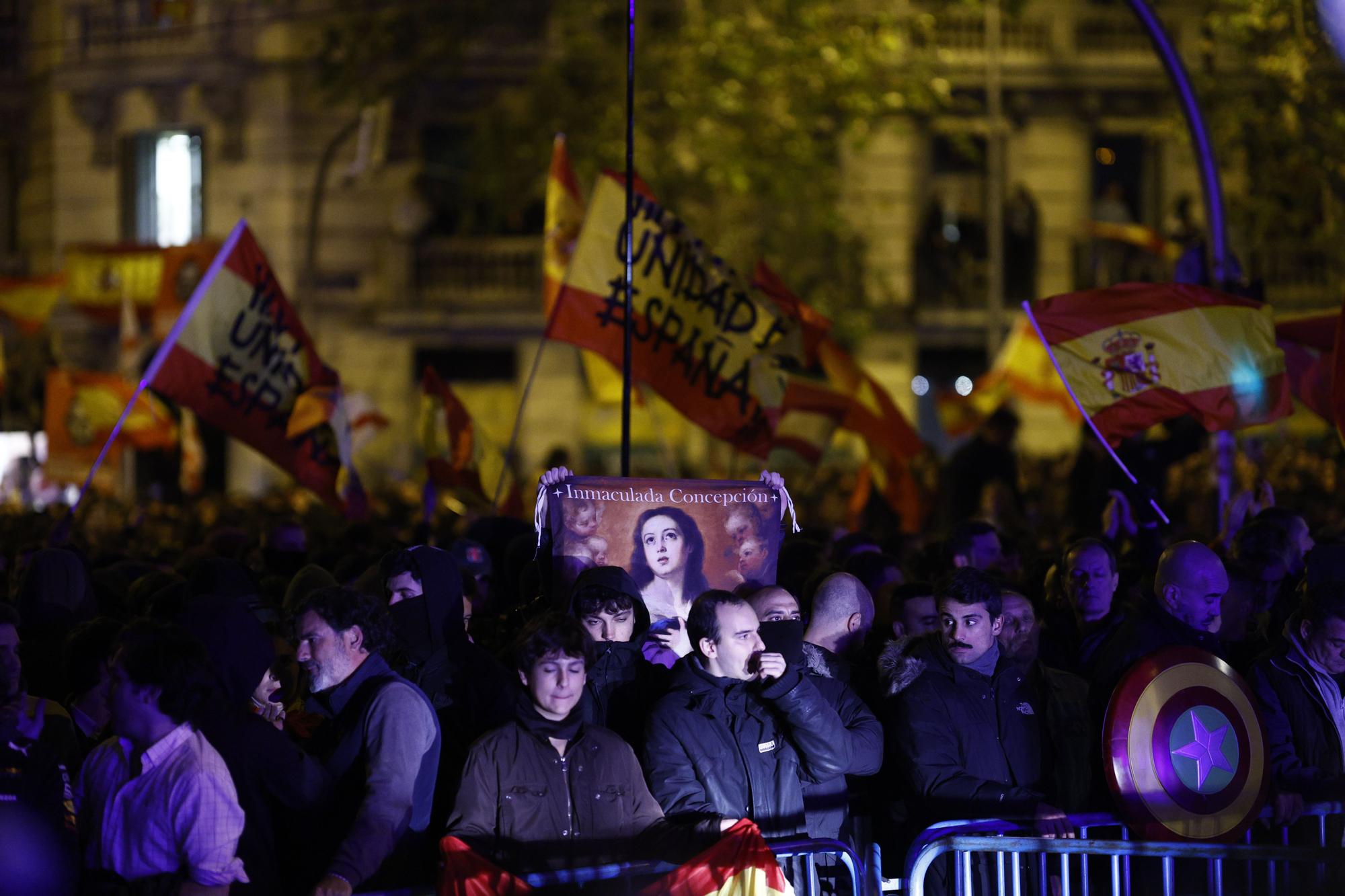 Nueva manifestación contra la amnistía en la calle Ferraz de Madrid