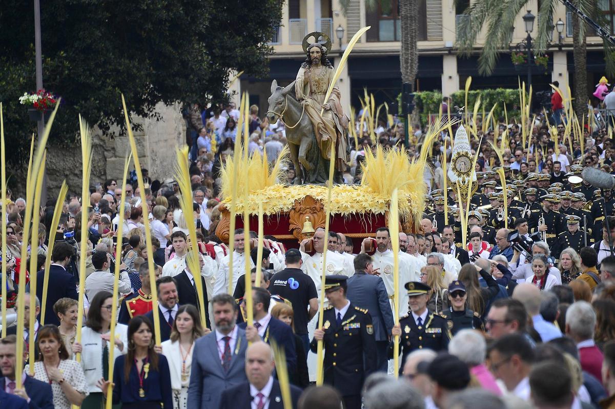 La procesión de Domingo de Ramos en Elche fue la más multitudinaria de la Semana Santa