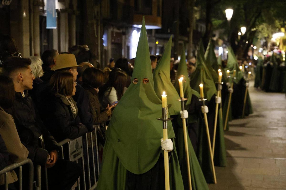Les imatges de la processó del Sant Enterrament de Girona