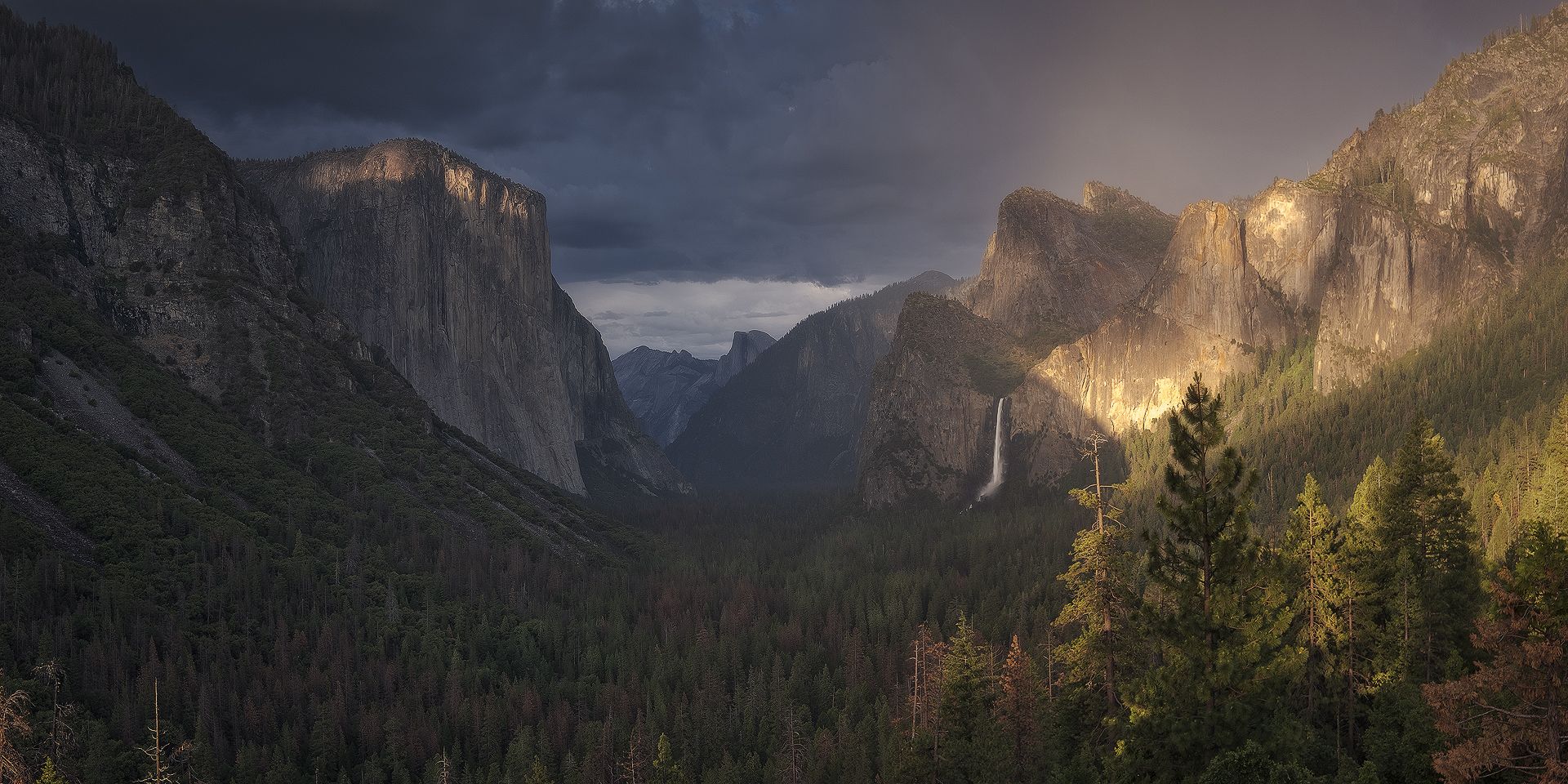 TUNNEL VIEW, YOSEMITE - Cesar Álvarez Osorio (España) - Highly Commended MOUNTAIN LANDSCAPE.jpg