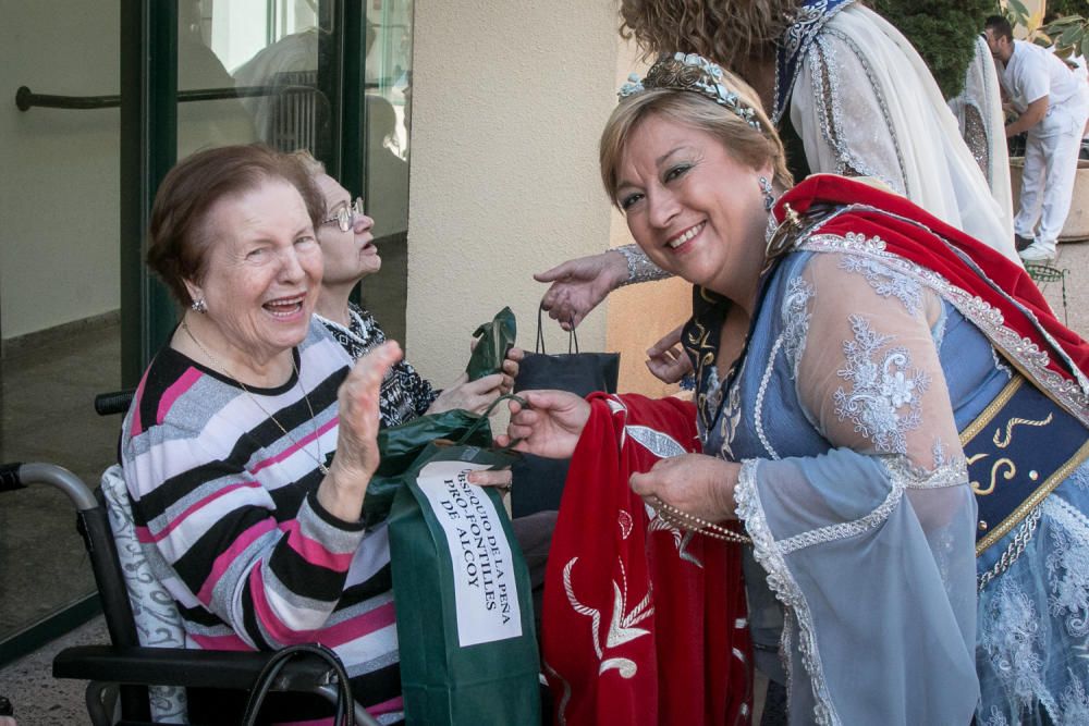 Fontilles vive los Moros y Cristianos de Alcoy