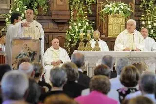 El sacerdote Juan Ventura presenta su disco en las fiestas patronales de Vilanova