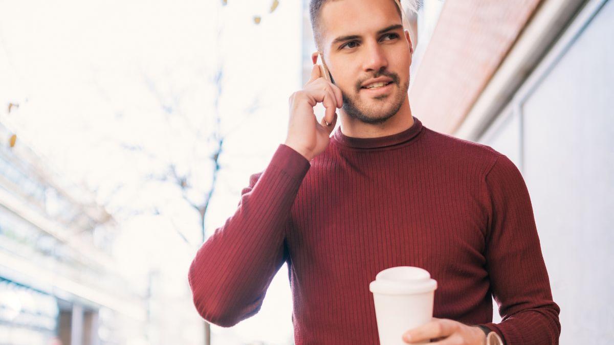 Los 5 jerséis que no dejarás de llevar a la oficina esta temporada: elegantes, suaves, y por mucho menos de lo que imaginas