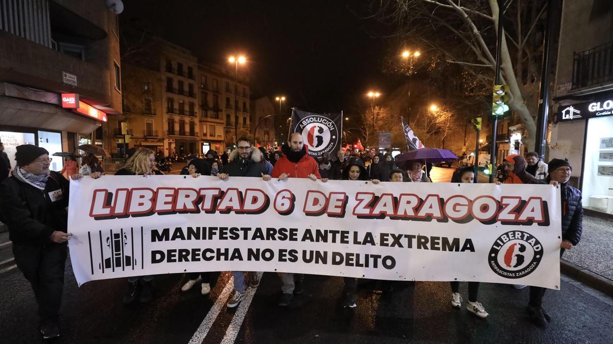 Manifestación en Zaragoza, a favor de los jóvenes, este sábado.
