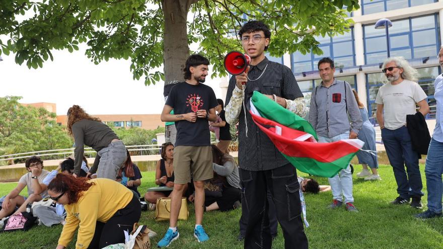 Estudiantado de la UJI clama contra la guerra en Gaza y acampa en el campus