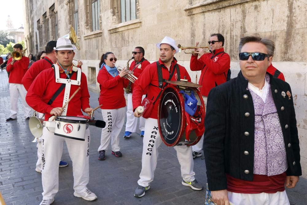 Entrega de estandartes de la Diputación a las Fallas