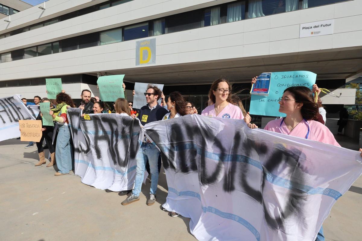 Todas las imágenes de la primera jornada de huelga de médicos en Ibiza