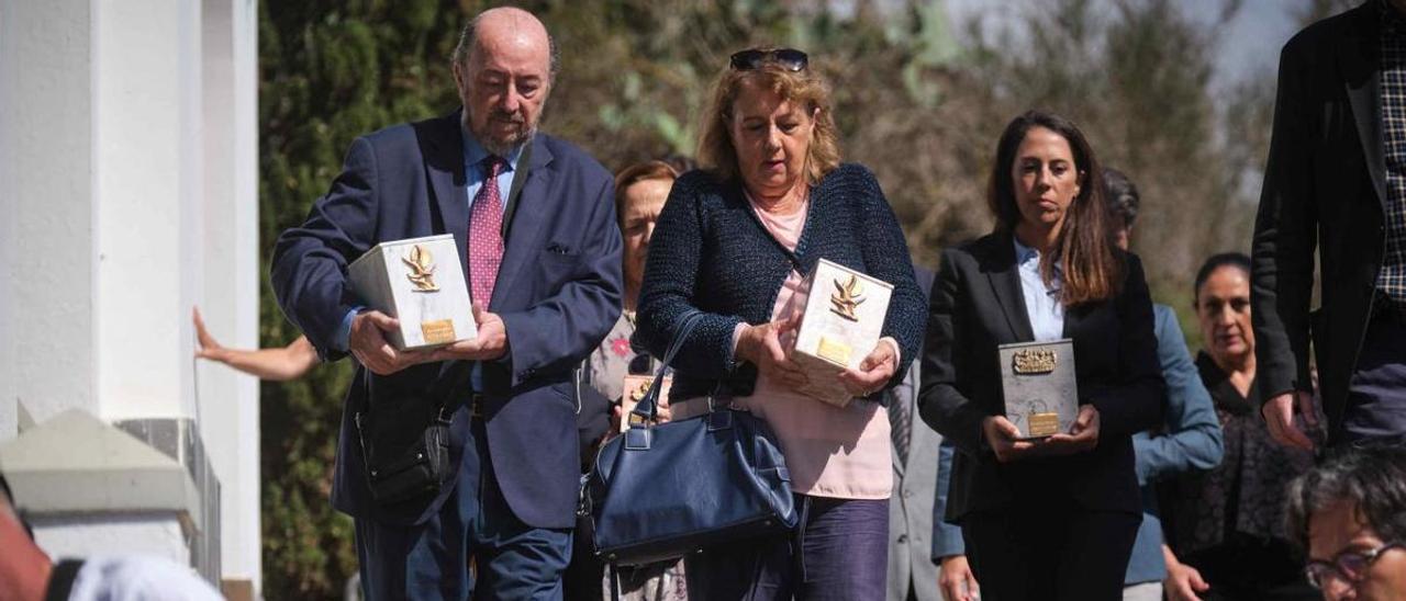 Acto institucional de inhumación de los restos del científico Blas Cabrera.