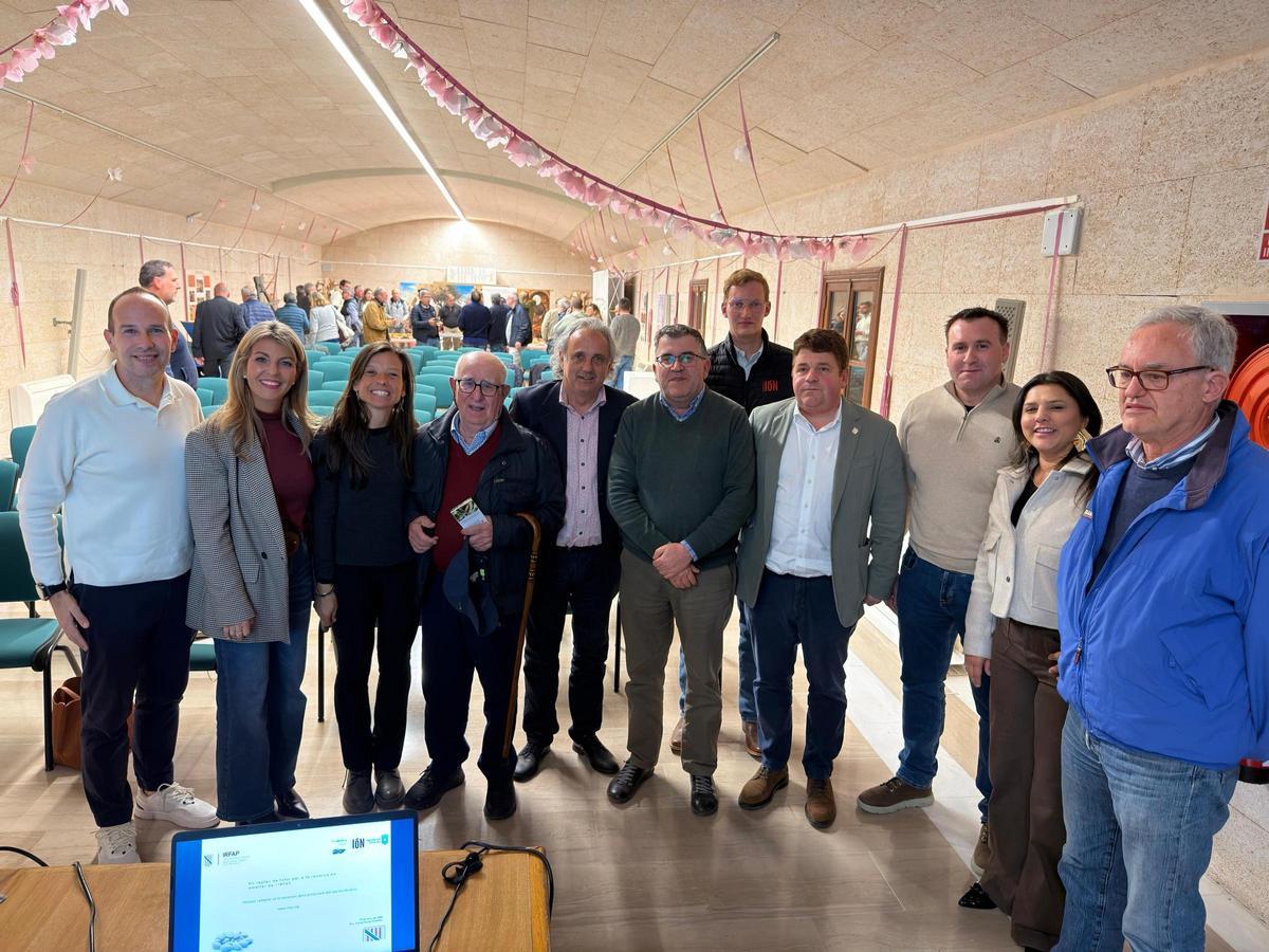 Conferencia “Present i futur de l’ametlla de Mallorca” organizada por la Cooperativa Agrícola de Andratx.