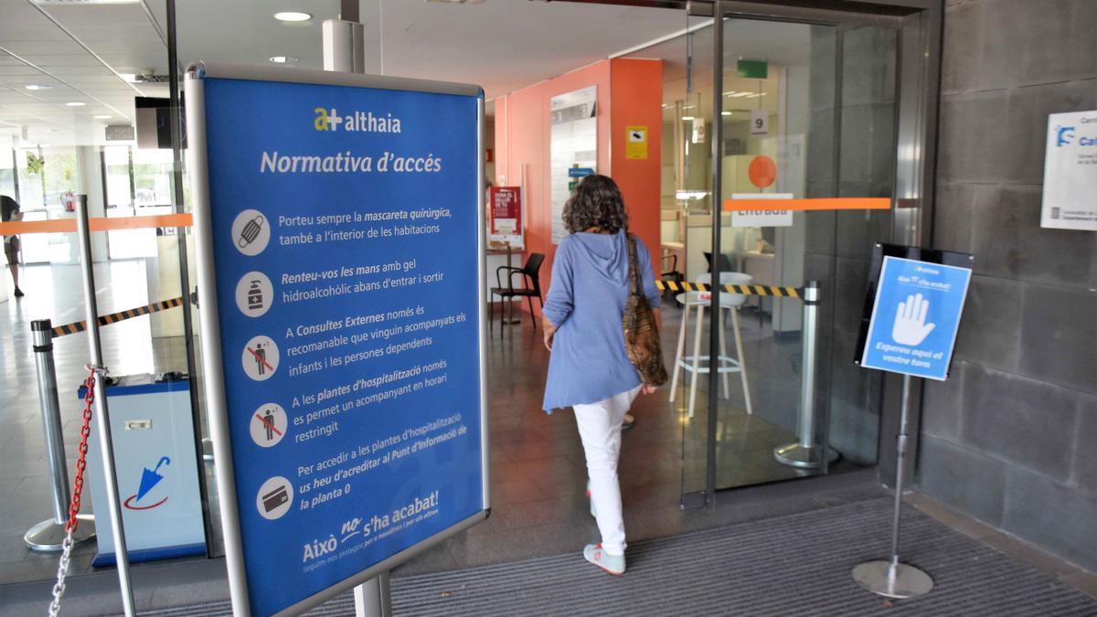 Entrada a l&#039;Hospital de Sant Joan de Déu