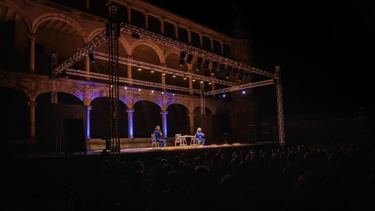 El Brujo, anoche, sobre las tablas del Conventual de Alcántara.