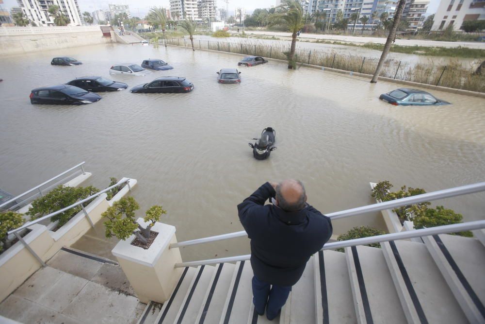 El alcalde de Alicante y los cuerpos de seguridad visitan las zonas afectadas por las lluvias