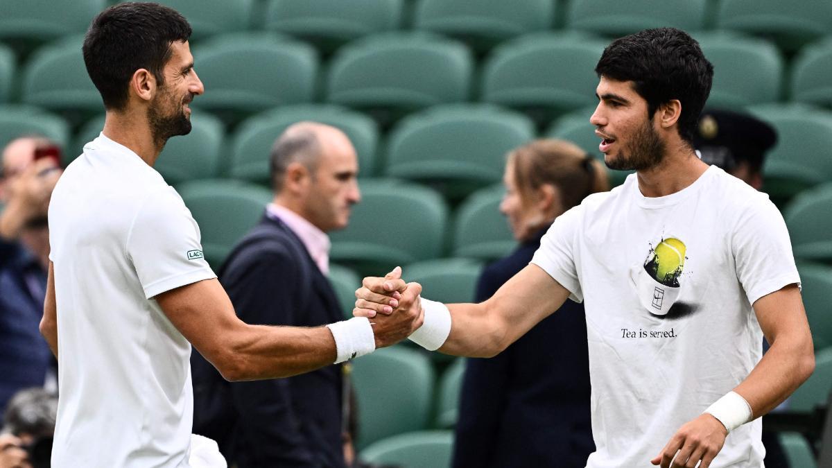 Alcaraz y Djokovic durante Wimbledon 2023