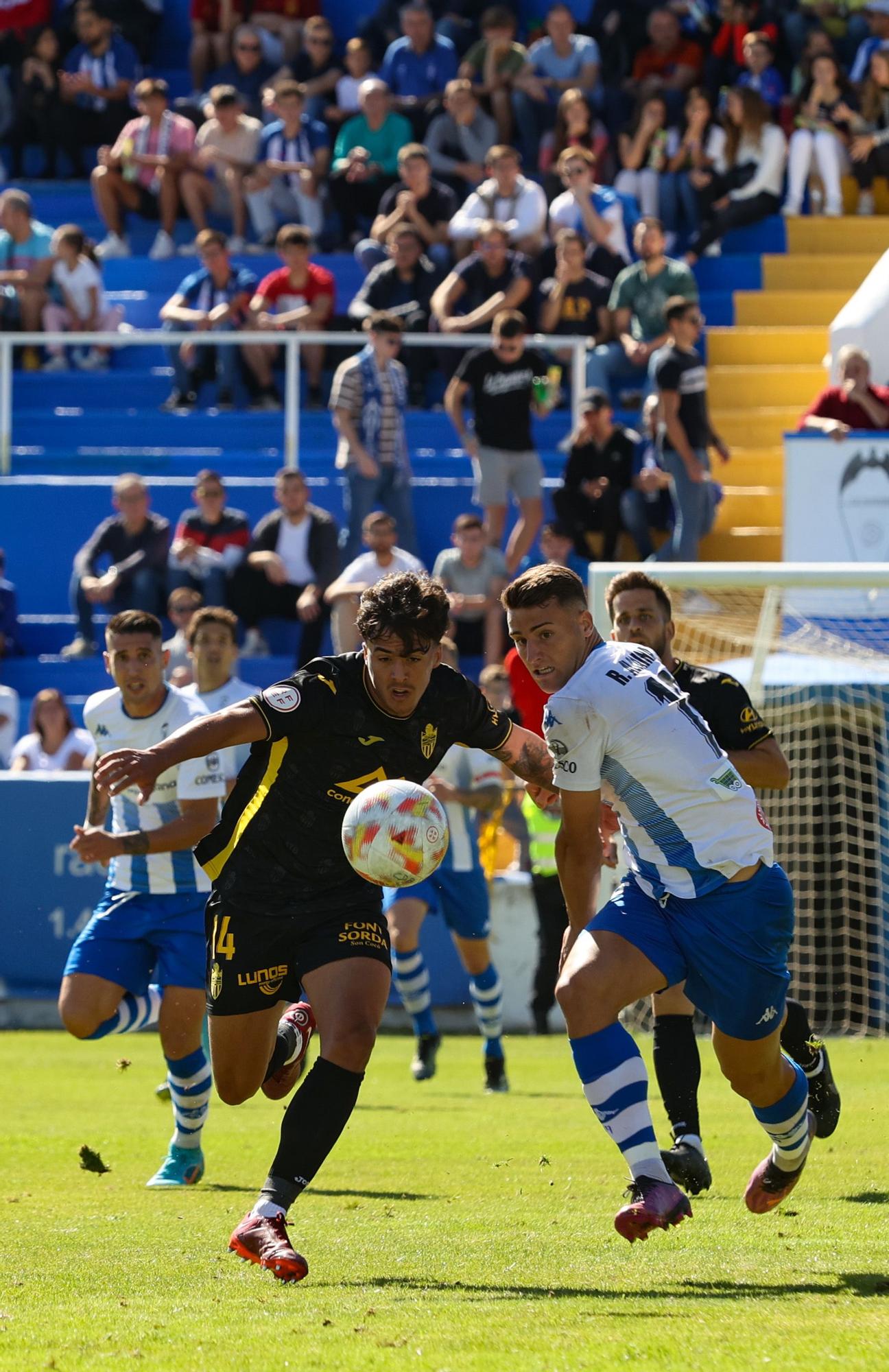 Remontada de líder del Alcoyano (2-1)