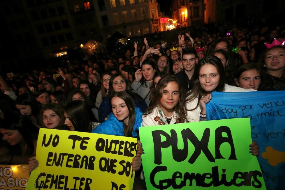 Concierto de Gemeliers en la plaza de la Catedral de Oviedo durante las fiestas de San Mateo 2017