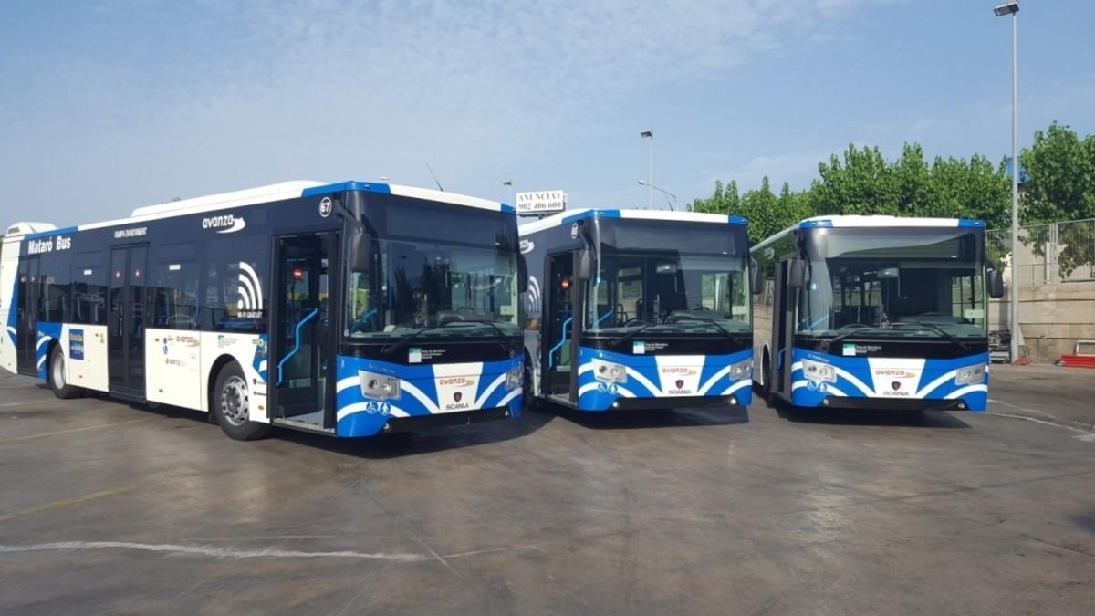 Una flota d’autobusos de Mataró Bus.