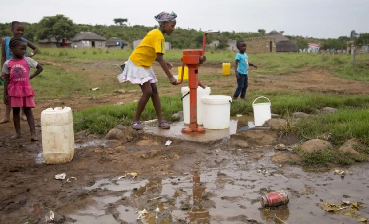 Descubren un método natural para descontaminar el agua