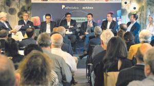 Expertos y administraciones apuestan por un transporte público más eficiente.