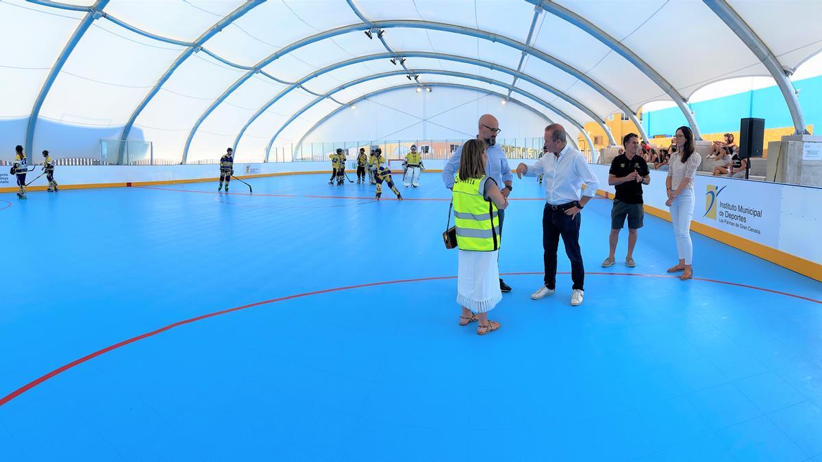 Hidalgo inaugura la pista cubierta de hockey y patinaje del Pabellón García San Román