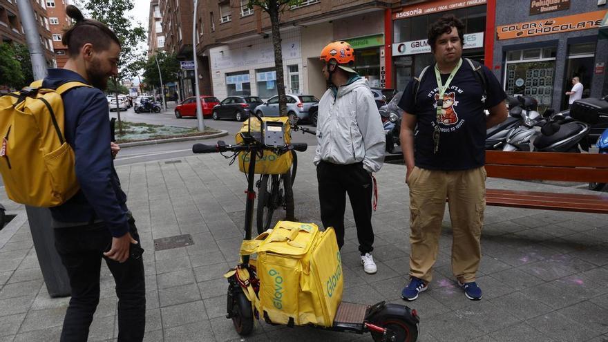 Los "riders" aplauden el freno a la prohibición de los patinetes en Gijón y piden una "regulación equilibrada"