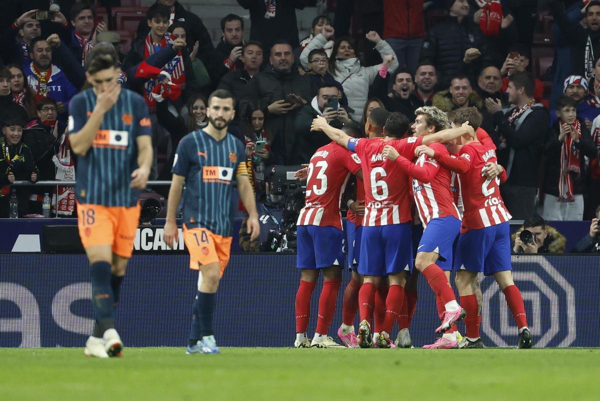 Atlético de Madrid - Valencia: Pepelu y Gayà se lamentan con un gol colchonero