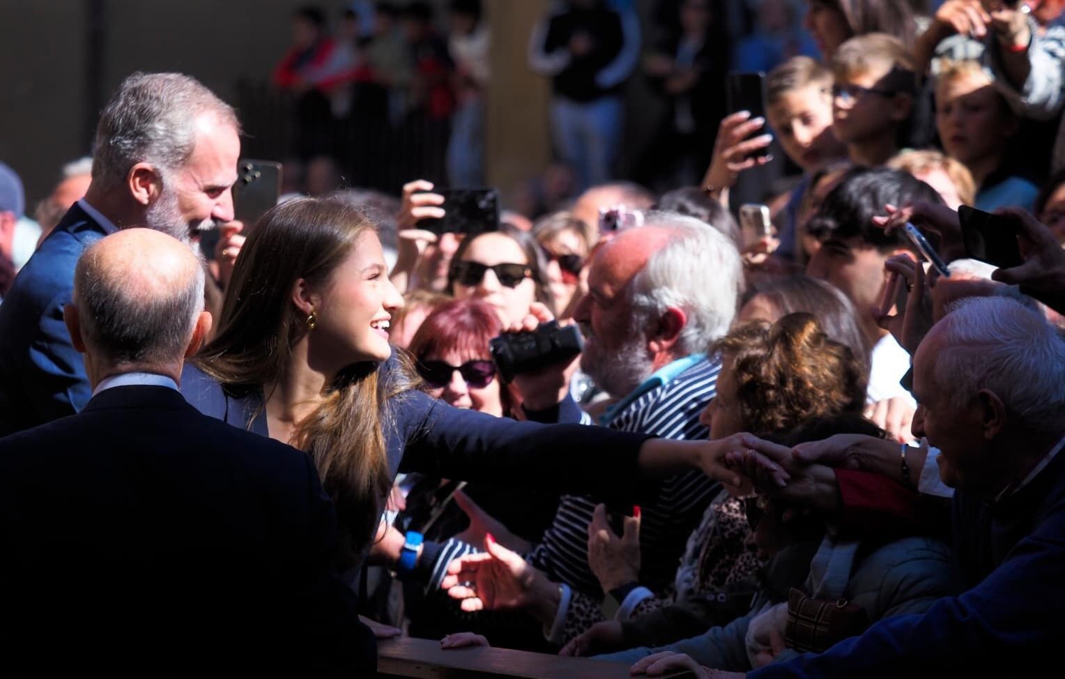EN IMÁGENES: Leonor se da un baño de multitudes en su estreno como Princesa de Viana