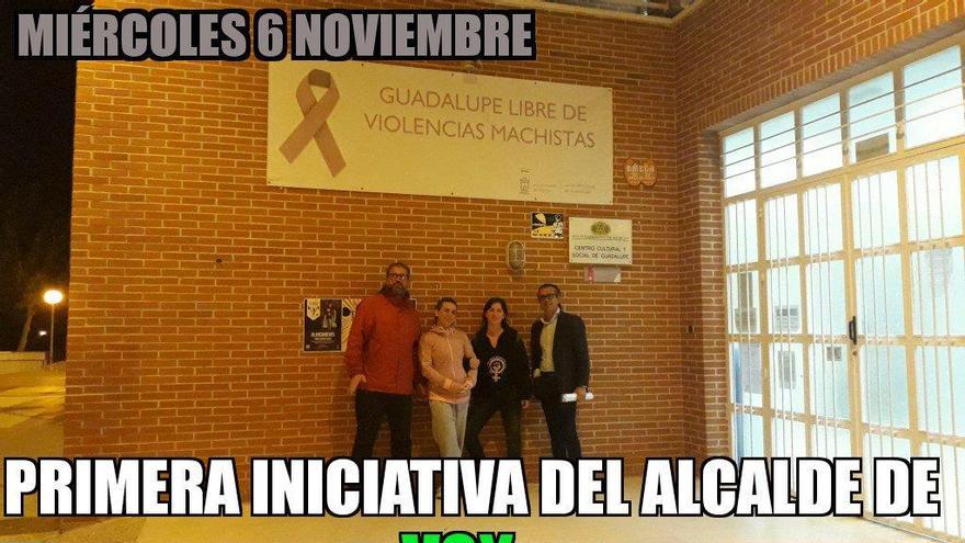 Denuncian que Vox ha quitado un cartel contra las &quot;violencias machistas&quot; en Guadalupe