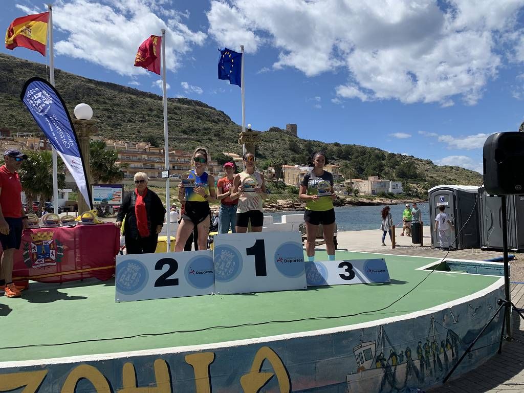 Imágenes de la carrera popular en La Azohia este sábado