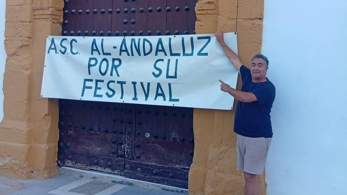 Protesta del presidente de la Asociación Cultural Al-Ándalus, Francisco Pino Cabezas.