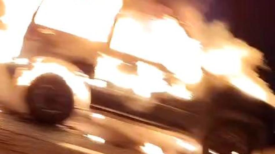 Se sospecha que un incendio provocado quemó un quad de una empresa de alquiler en Tenerife.