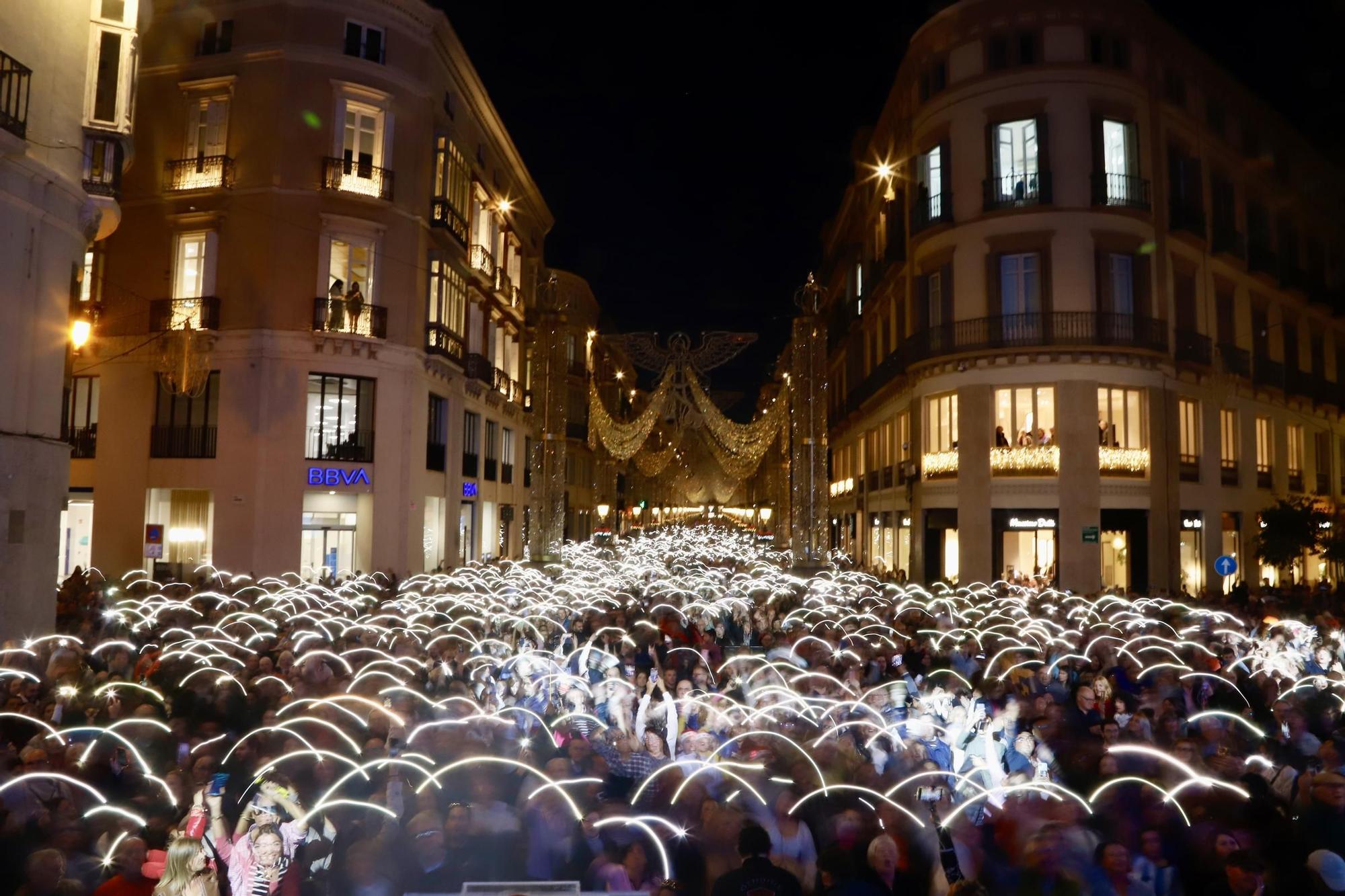 Navidad en Málaga | La calle Larios enciende sus luces de Navidad