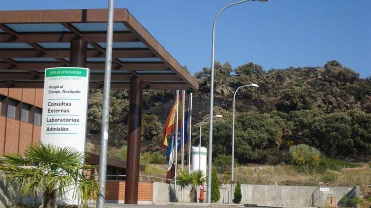 El herido fue evacuado al Hospital Campo Arañuelo de Navalmoral de la Mata.