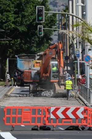 Inicio de las obras de repavimentación en Príncipes de España, Ofra