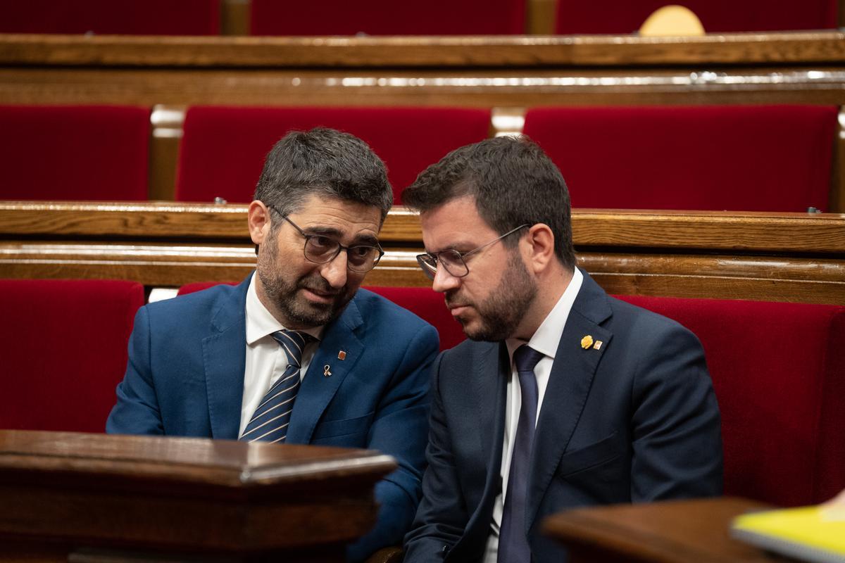 Els dos errors d’Aragonès i la comèdia general del Parlament