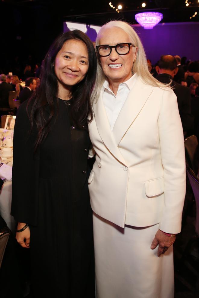 Jane Campion, en los DGA 2022 con Chloe Zhao