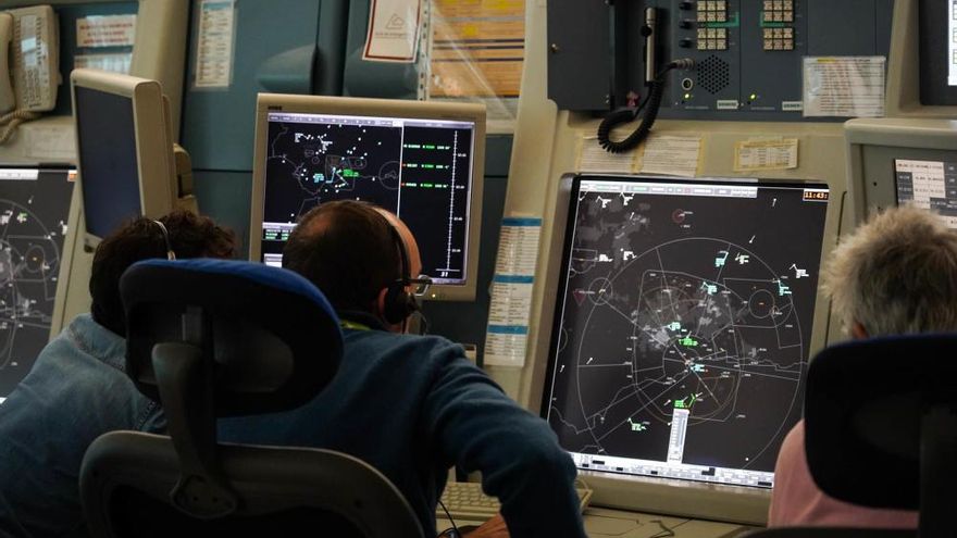 La tormenta y la caída de un rayo en el aeropuerto de Málaga provoca retrasos en una decena de vuelos