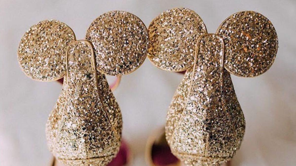 Zapatos con las orejas de Mickey Mouse de Oscar Tiye