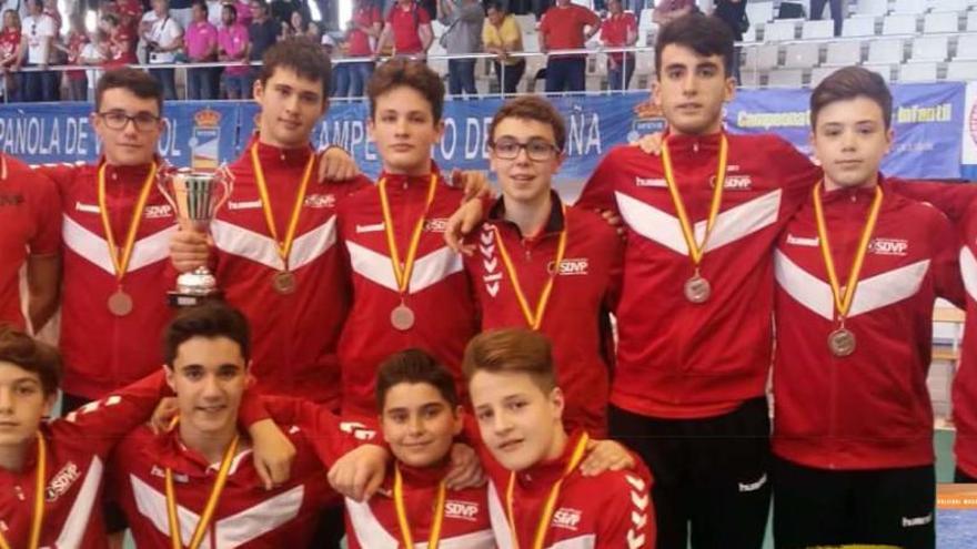 Los infantiles de Petrer logran la medalla de bronce.