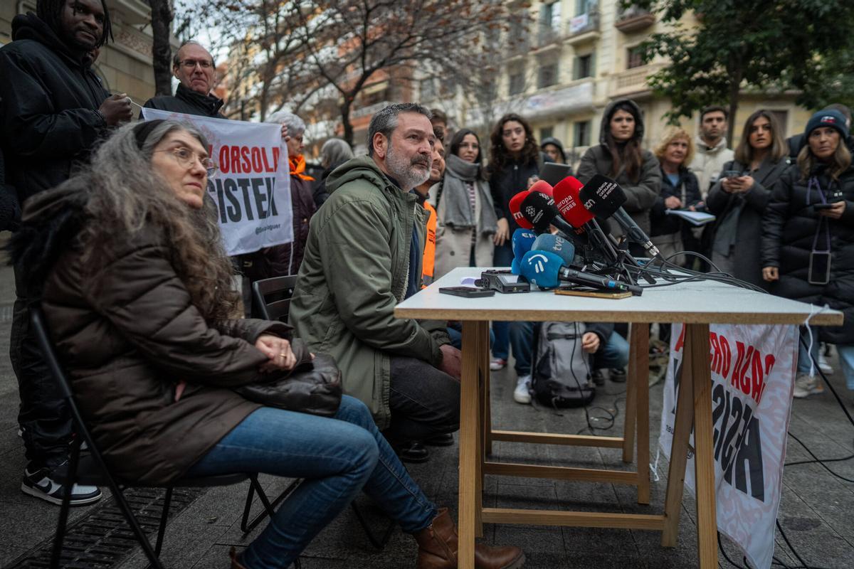 BARCELONA 07/02/2025  Barcelona.  Rueda de prensa del Sindicato de Inquilinas de Barcelona reaccionando a la compra del edificio Orsola por parte del ayuntamiento.        FOTO de ZOWY VOETEN