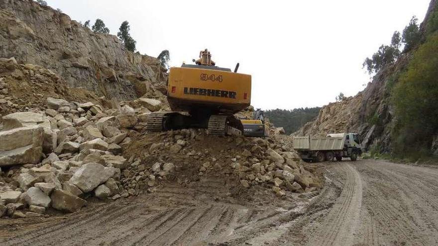 Imagen de las obras en los demontes del Corredor tomada la pasada semana. // Santos Álvarez