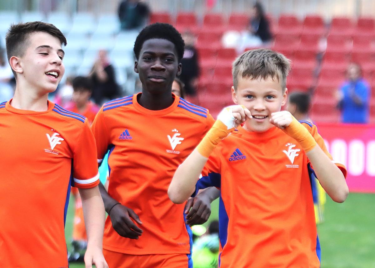 Hugo, Baffo y Kazakov celebran el primer gol de los cuartos