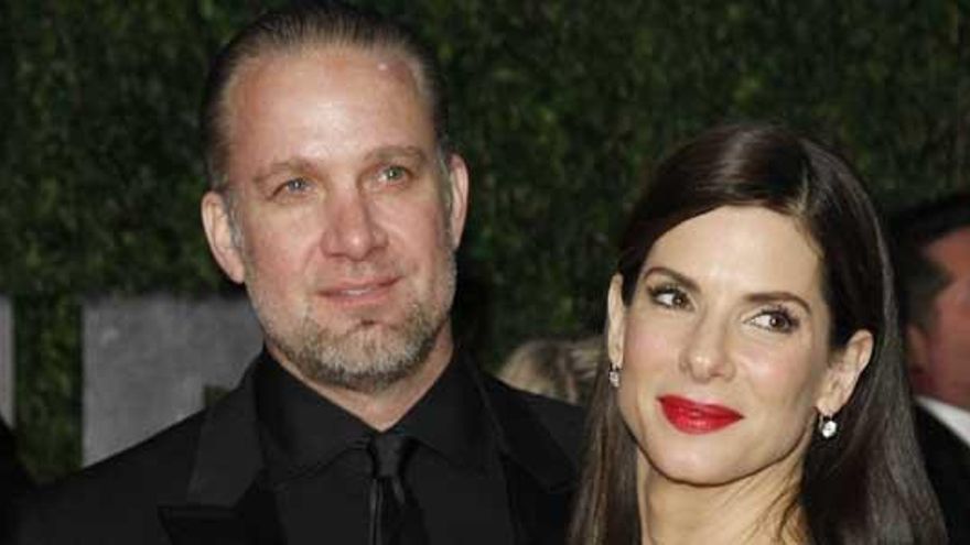 Sandra Bullock y su marido, Jesse James, en la gala de los Oscars 2010.