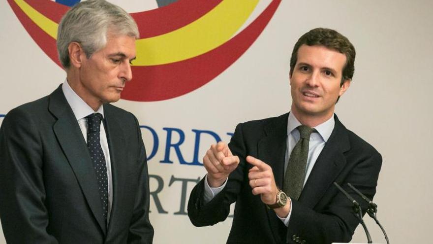 Suárez Illana y Pablo Casado, en una imagen de archivo