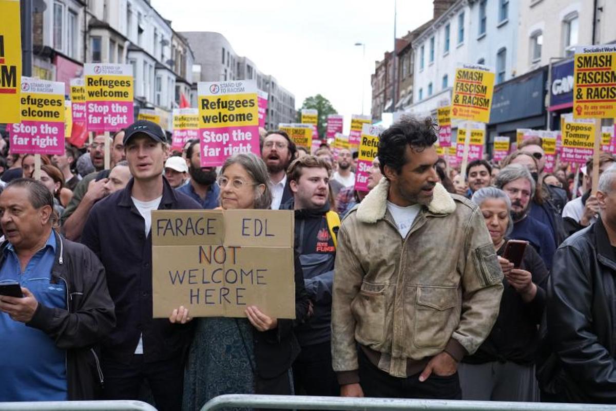 Multitudinaria manifestación antirracistas en Walthamstow, Londres