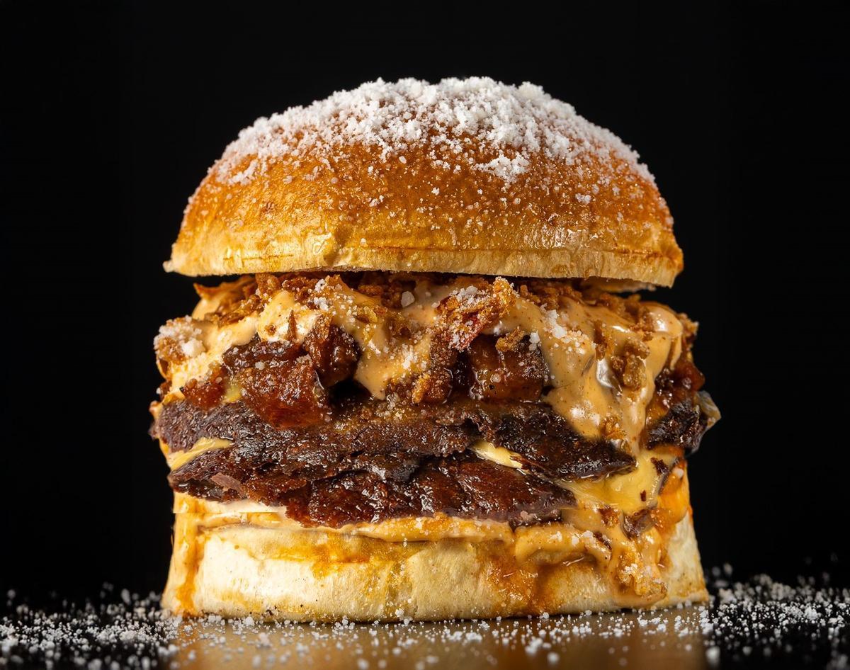 Una de las hamburguesas que se puede encontrar en la Champions Burguer que está hasta el 14 de junio en el RCDE Stadium