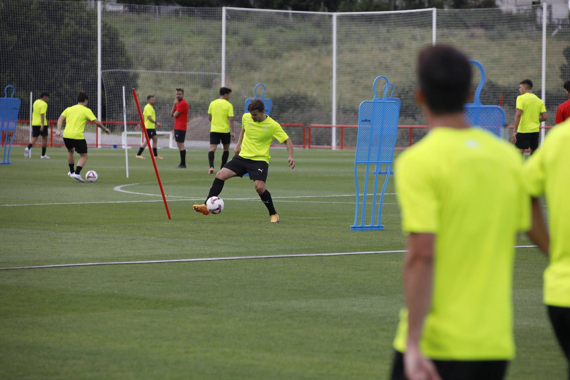 Así fue el primer entrenamiento de la era Albés en el Sporting (en imágenes)