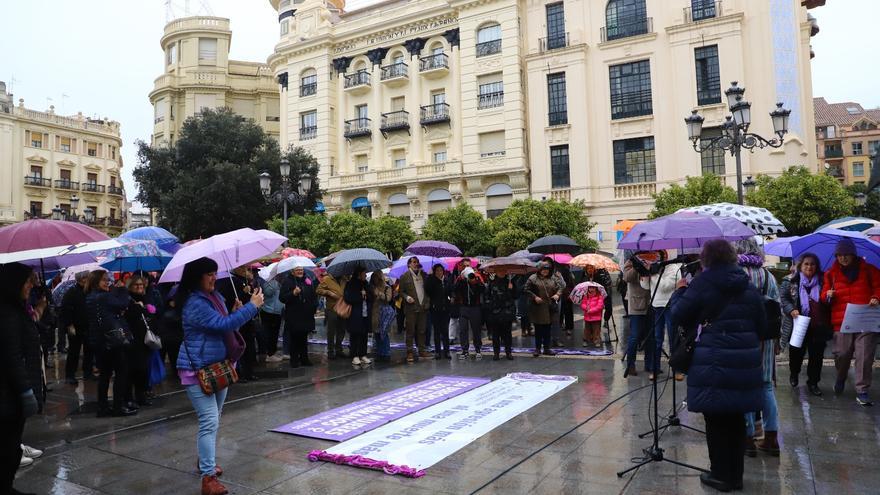 La plataforma cordobesa denuncia la &quot;violencia económica&quot; sobre la mujer